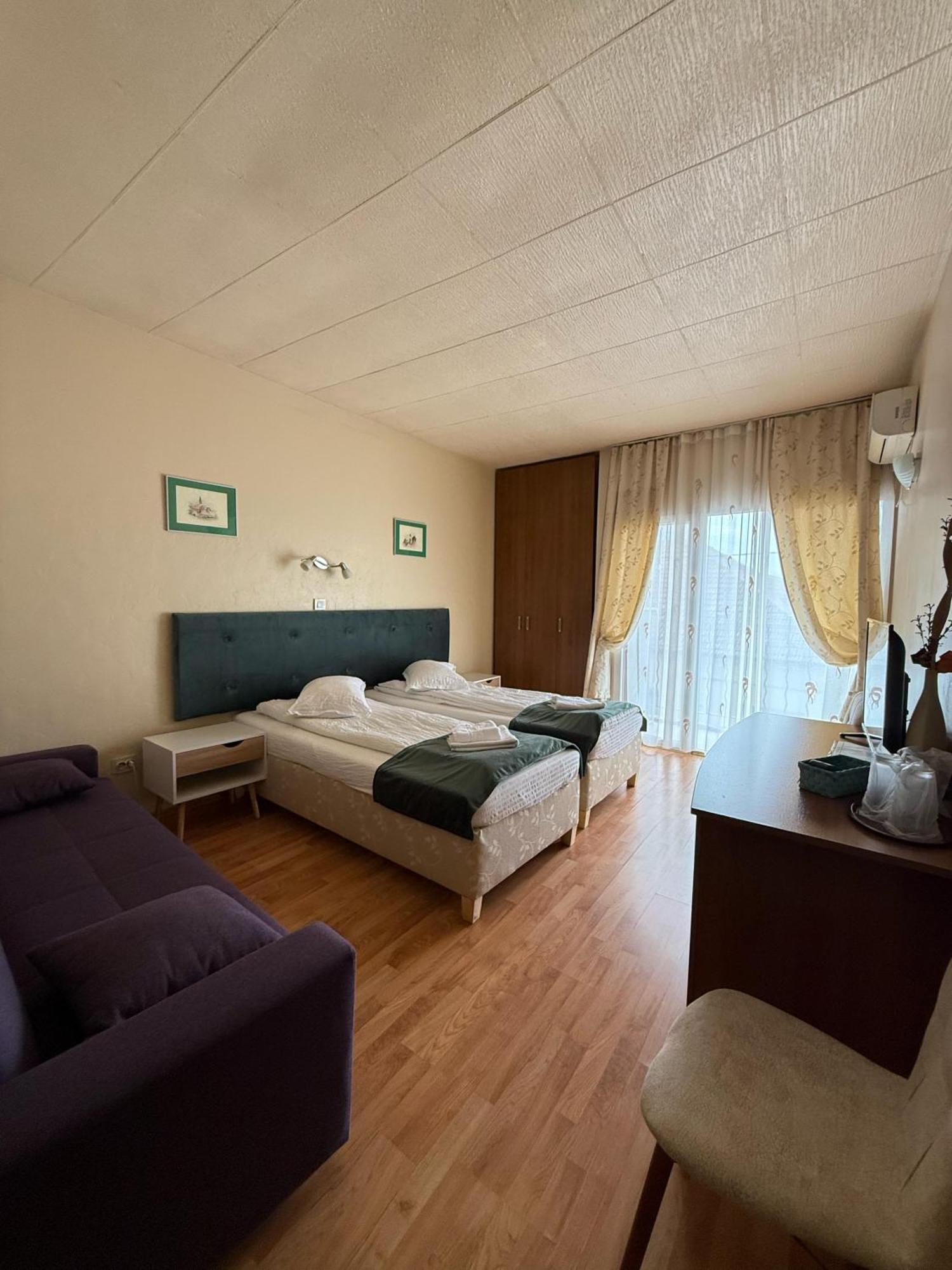 Vila Veche Haţeg Extérieur photo
