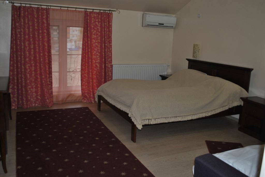 Vila Veche Haţeg Extérieur photo